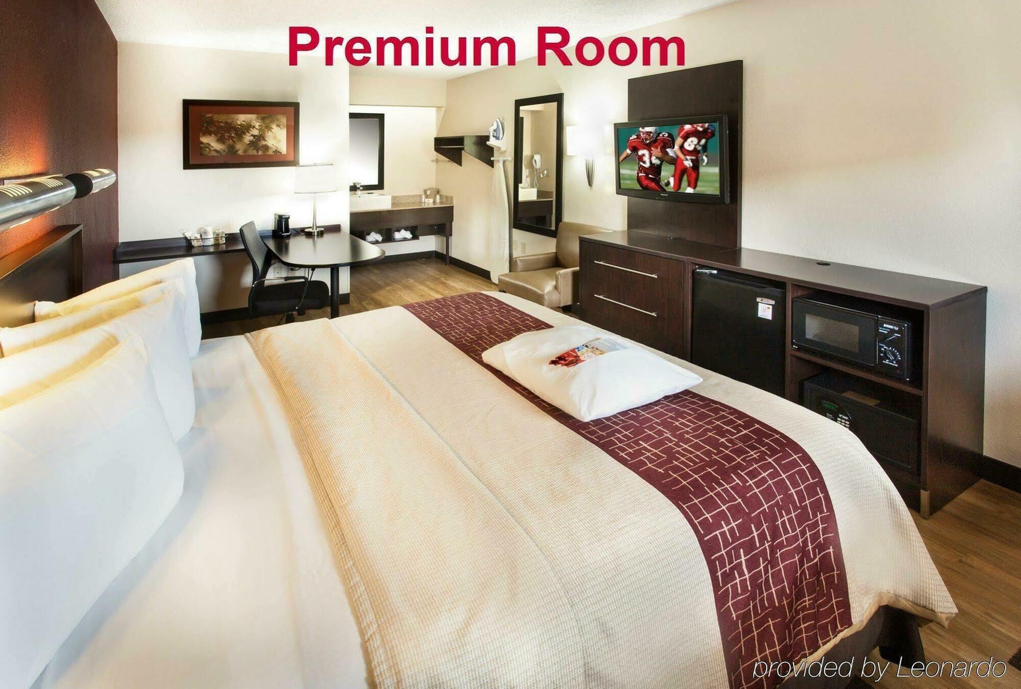 Red Roof Inn Plus+ Boston - Woburn/ Burlington Exterior foto